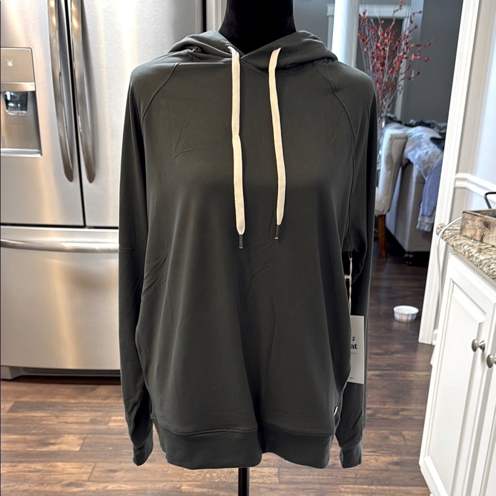 FEAT Roam Hoodie Dark Green size medium unisex